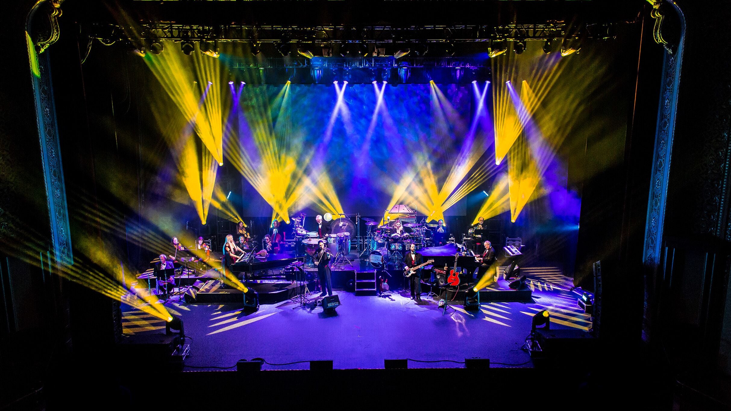 Photo for "Mannheim Steamroller Christmas"
